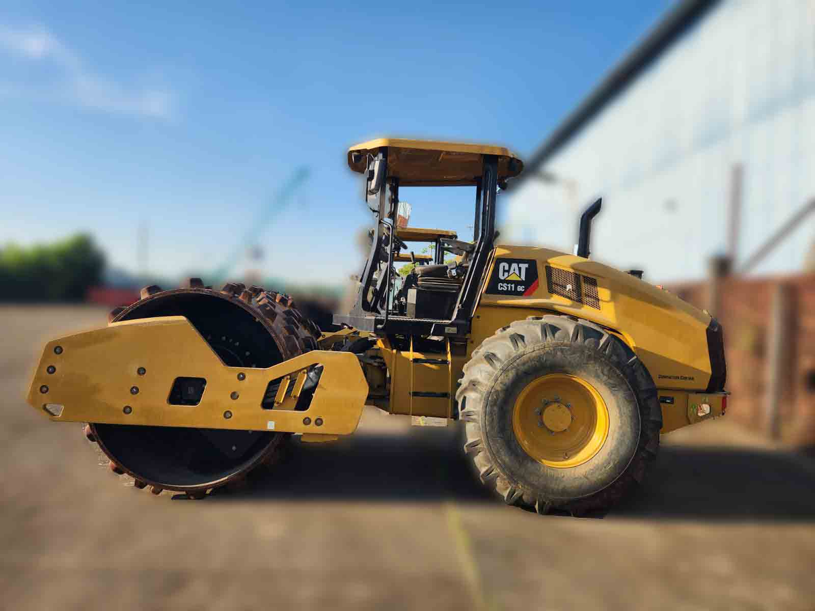 CAT Soil Compactor CS11GC