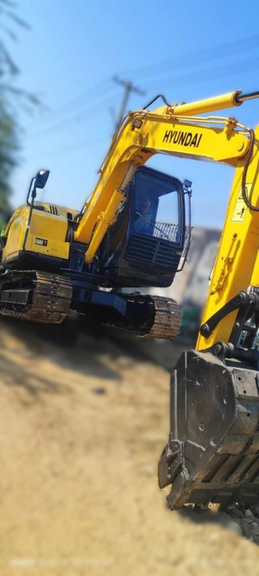 Hyundai Excavator R80-7