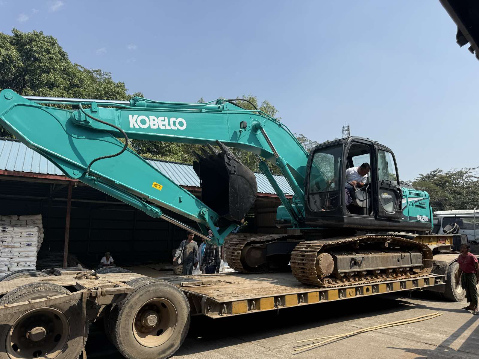 KOBELCO Excavator SK200