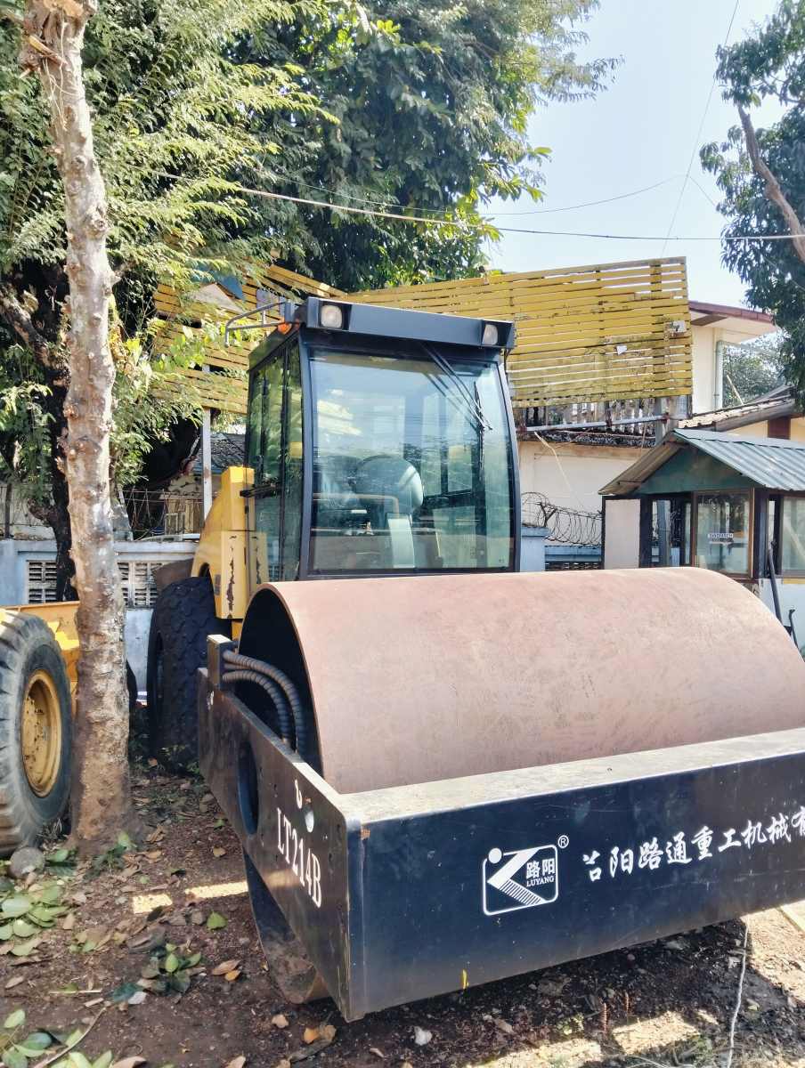 LUYANG Road Roller LT214B