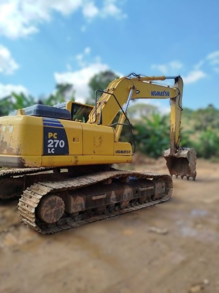 Komatsu Excavator PC270LC-8