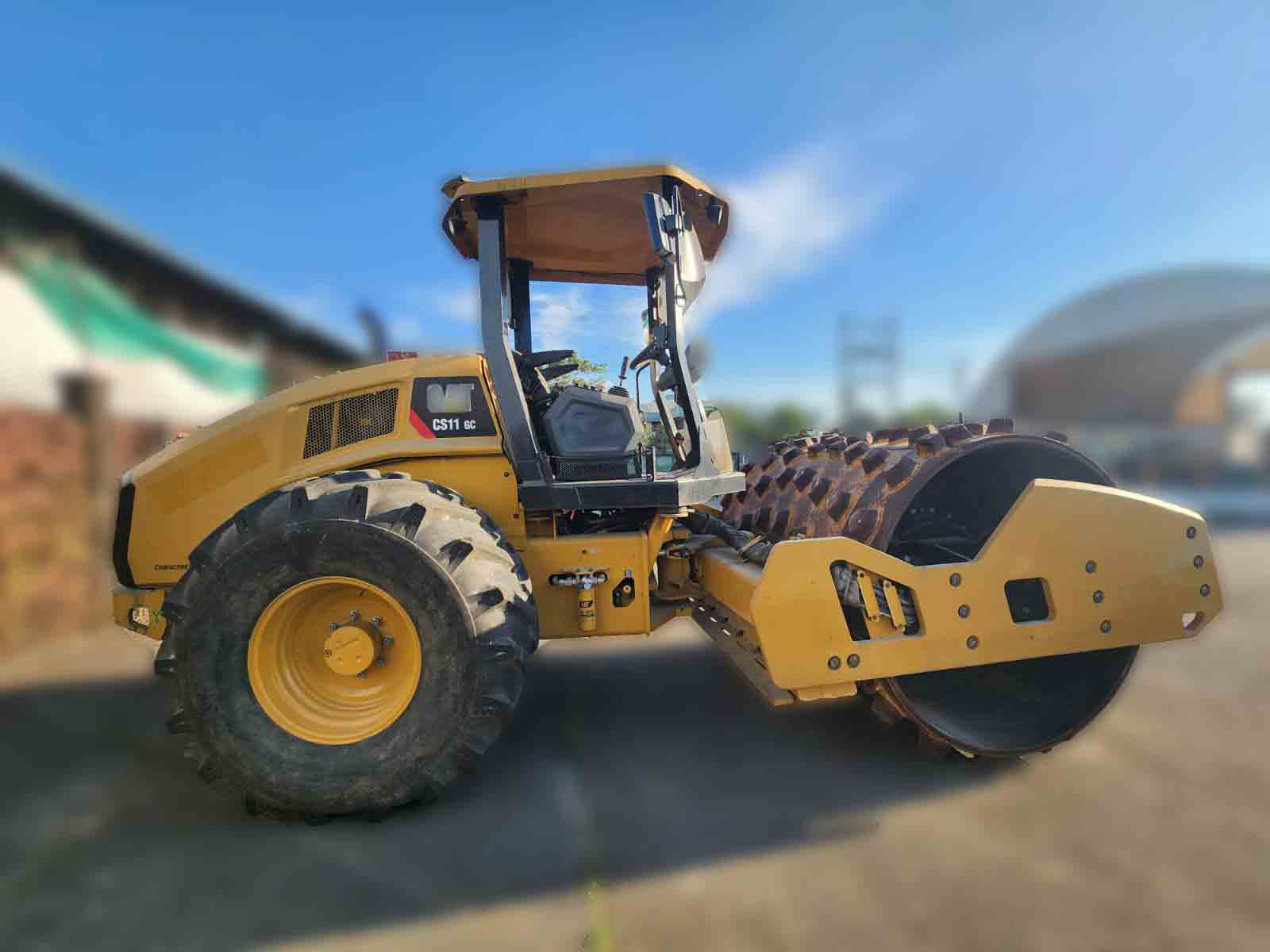 CAT Soil Compactor CS11GC