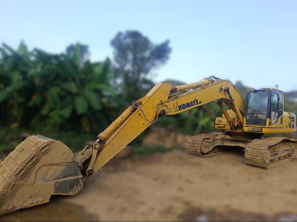 Komatsu Excavator PC270LC-8
