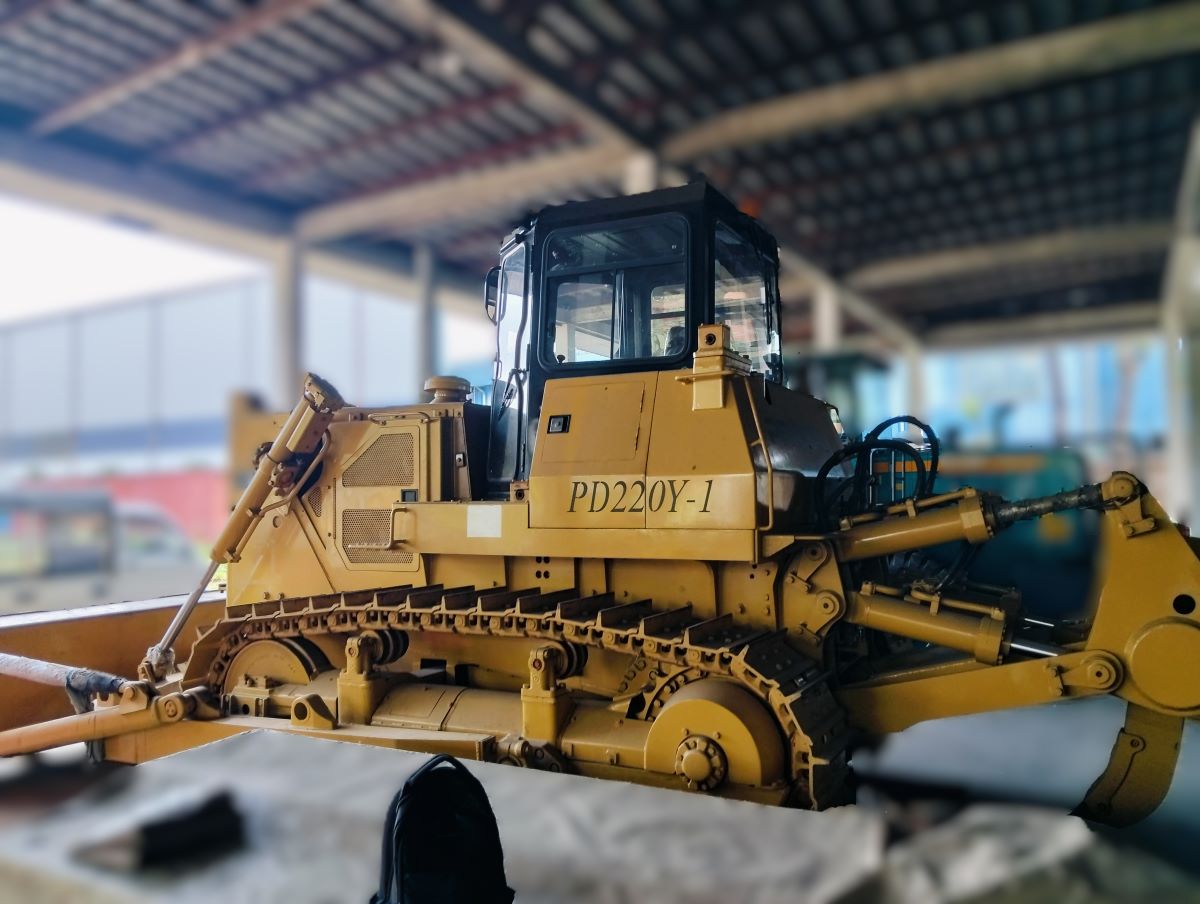 PENGPU Dozer PD220Y-1