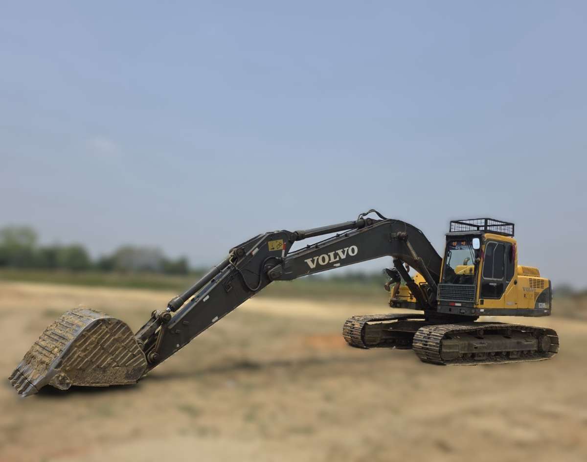 VOLVO Excavator EC210