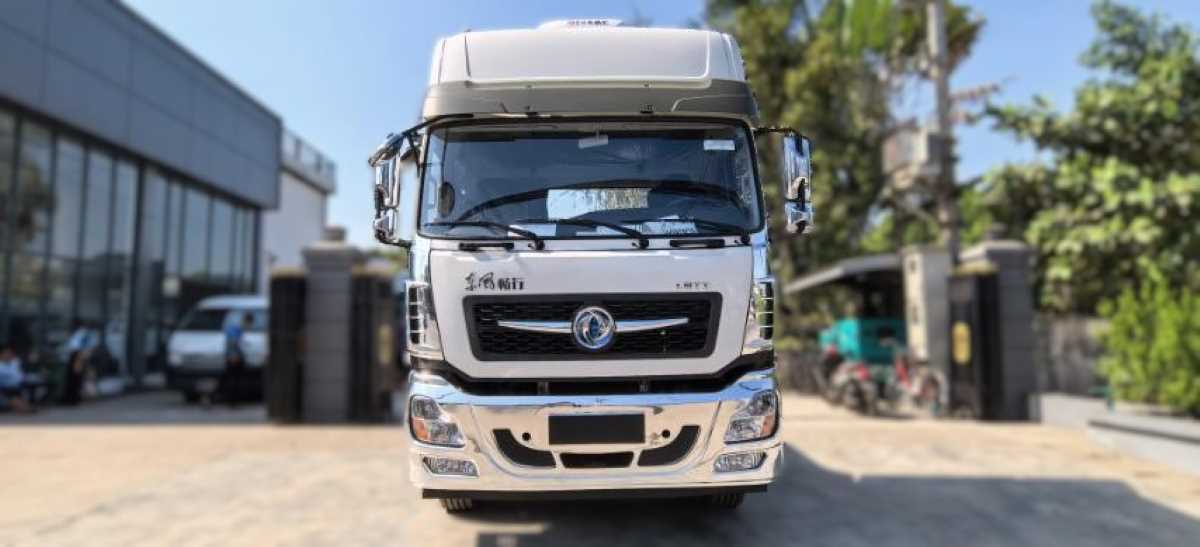 Dongfeng Prime Mover 4x2 (460HP)