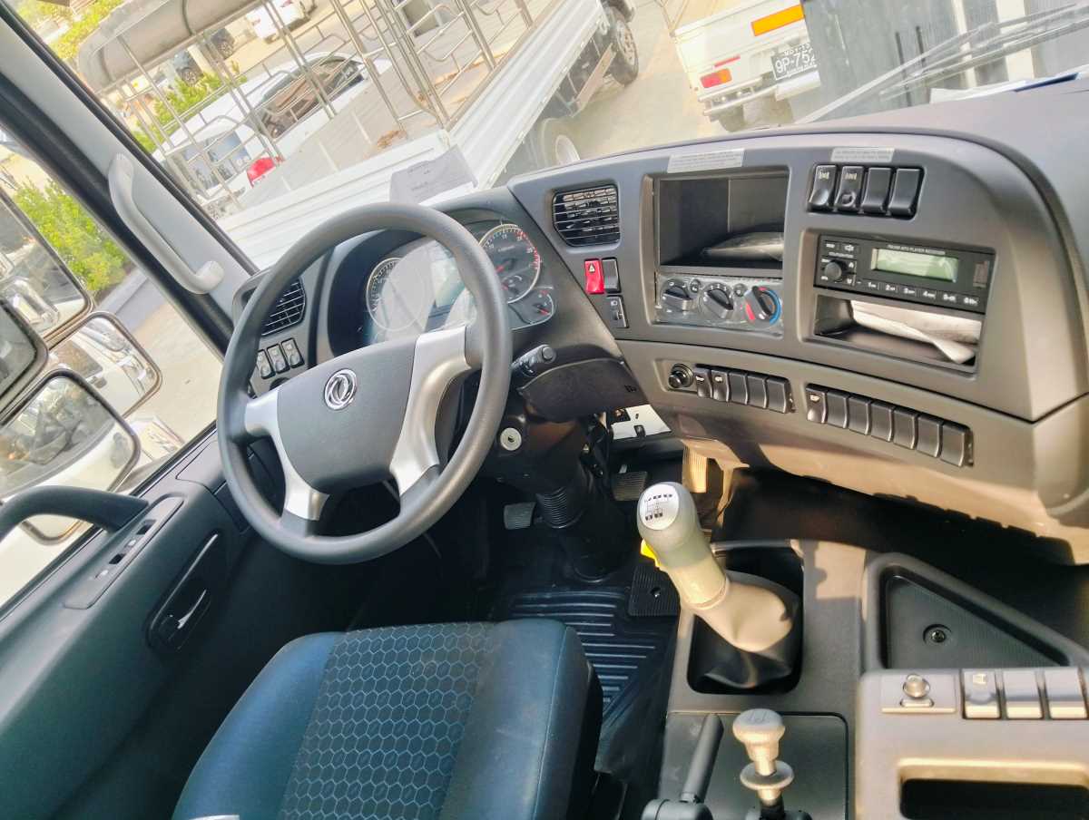 Dongfeng Prime Mover 6x4 (460 HP)