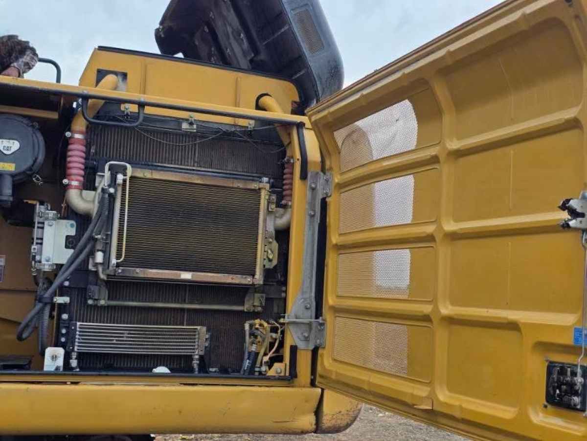 CATERPILLAR Excavator 320E