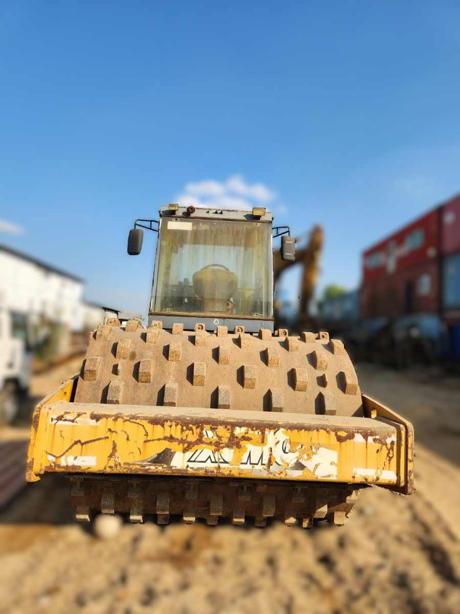 XCMG Soil Compactor XS142J (14 Ton)