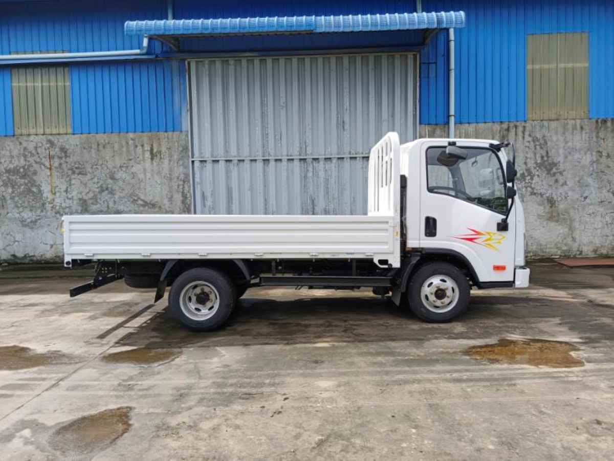 FAW Cargo Truck (12 Ft)