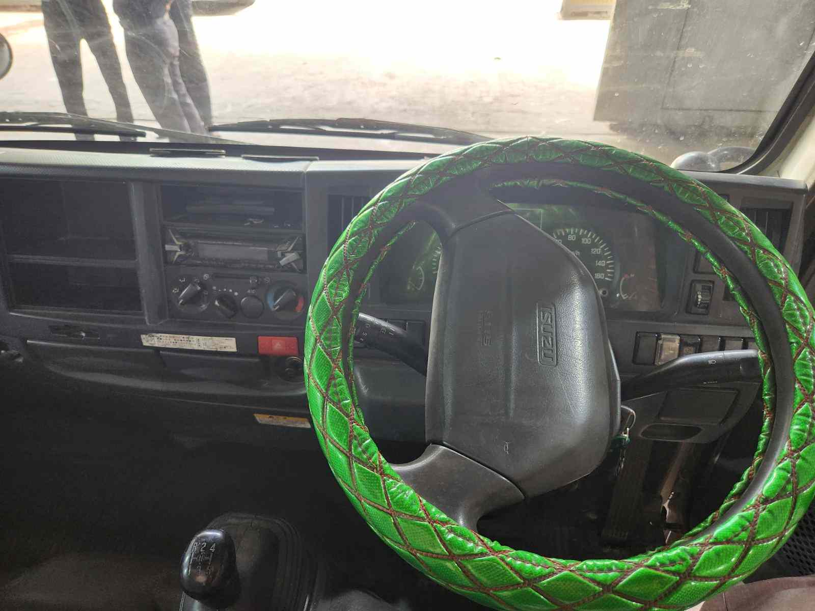 ISUZU ELF Light Truck