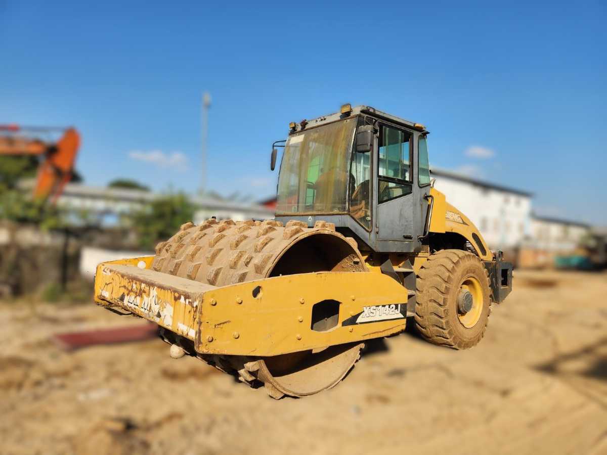 XCMG Soil Compactor XS142J (14 Ton)