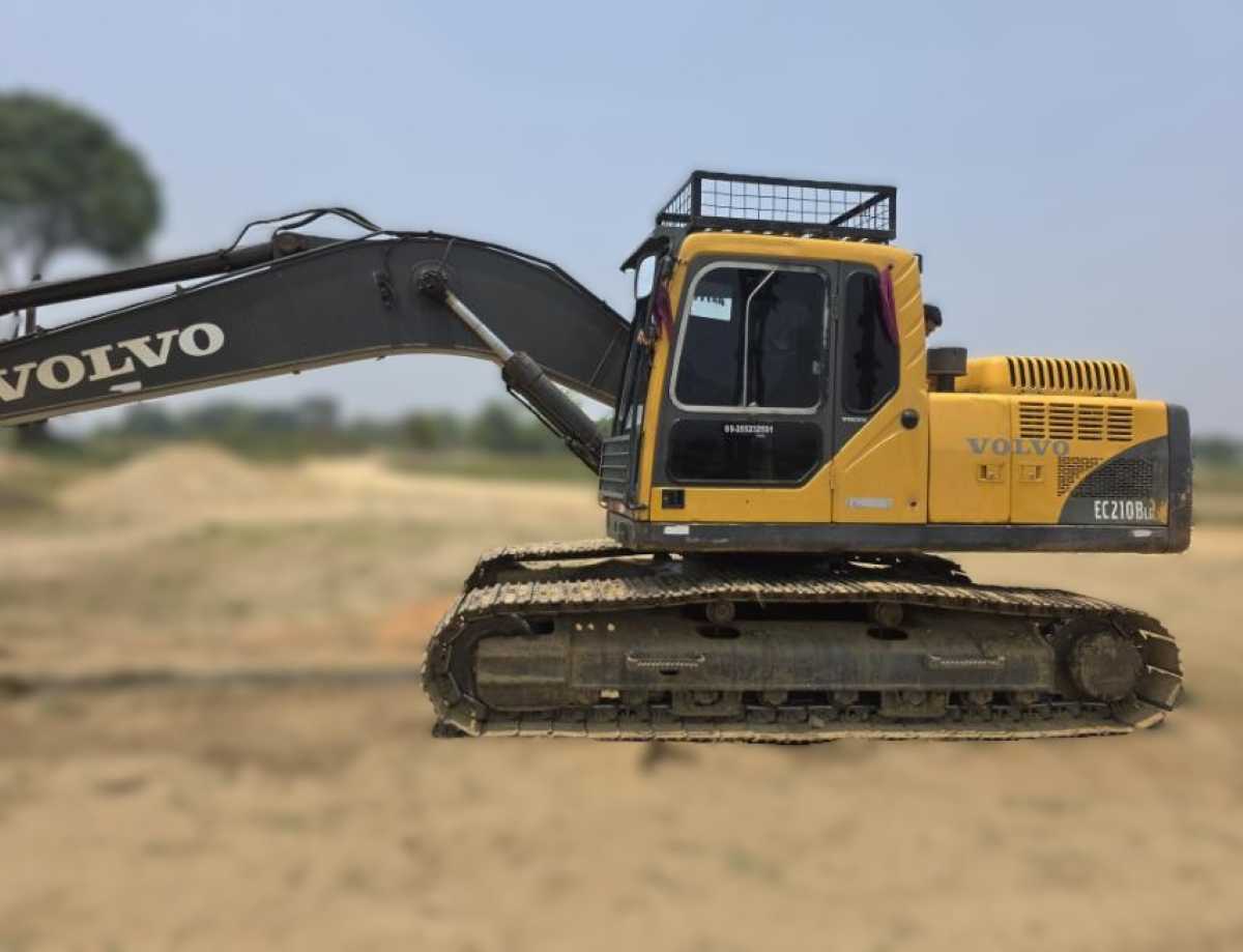VOLVO Excavator EC210